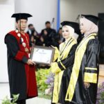 Dokumentasi SRI ROHIMAH WISUDAWAN TERBAIK Sri